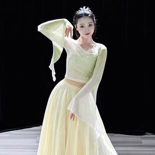 ���h�ݾGɫ�ݳ������b�赸��Ů��[ȹ�Ї��L�ŵ侚�����u׃