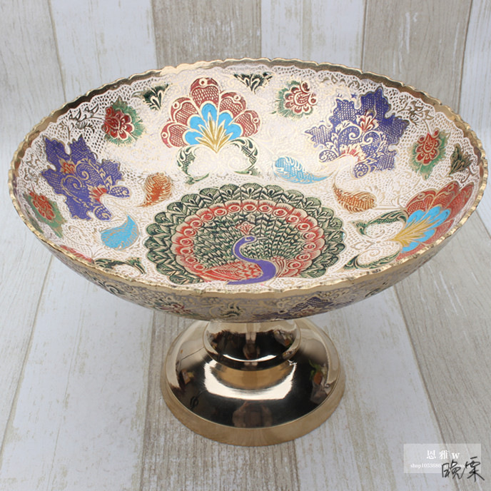 Nepal fruit plate Indian copper sugar dried hand painted Peacock supply plate crafts European home decoration Nepal fruit plate Indian copper sugar dried hand painted Peacock supply plate crafts European home decoration