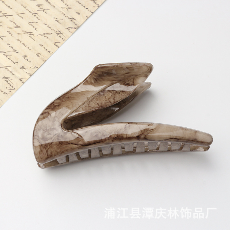 2025新款小众Z字形抓夹女高级感水花纹大号鲨鱼夹后脑勺盘发发饰|undefined