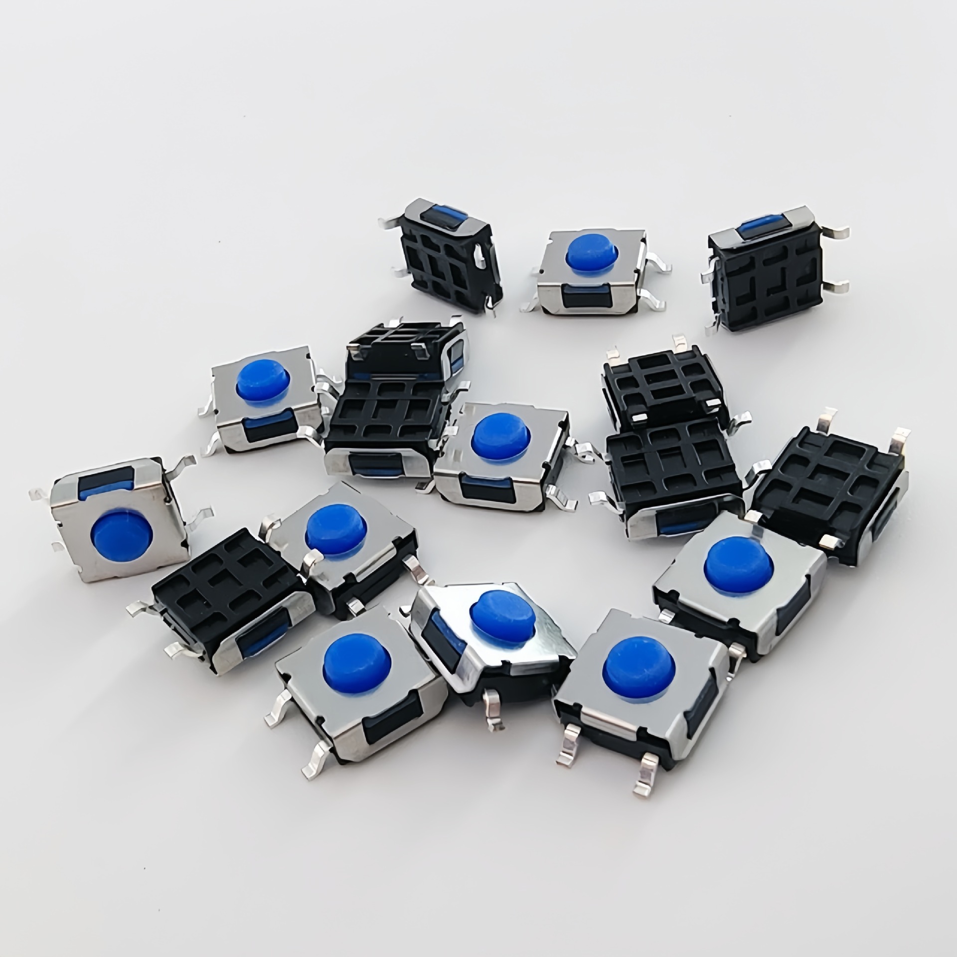 供应6.2*6.2*3.1软硅胶防水防尘轻触开关6x6按键贴片 4P贴片四脚