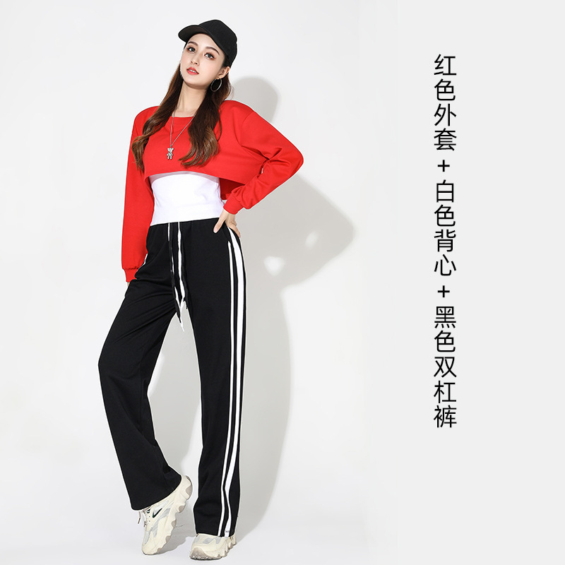 広場のダンスの服装の秋冬の新型の中高年の団体の演技の服の運動のレジャーの3セットの女性の鬼の歩のダンスの服|undefined