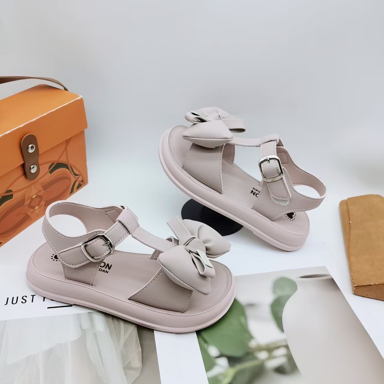 32-37 Tamaño Yongxingda sandalias 2026 lindos zapatos princesa de verano para niños coreanos zapatos de playa