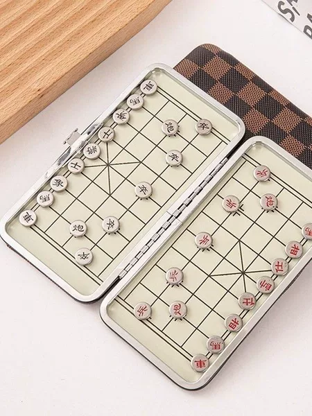 Portable Magnetic Chess Mini Folding Chess Board Children's Educational Toy Metal Chess Pieces Student Outdoor Leisure Game