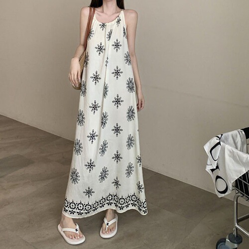 Ethnic style jacquard suspender dress for women 2026 summer new niche design waist slimming long skirt