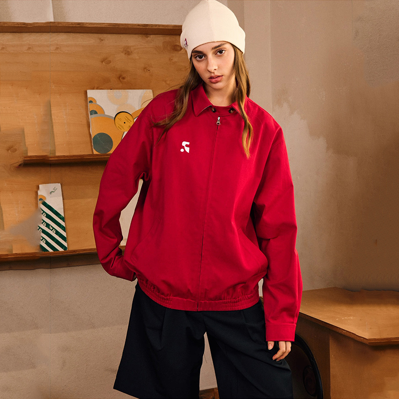 Casual and versatile collared shirt jacket, trendy American retro zip-up couple jacket from a domestic brand, perfect for autumn.