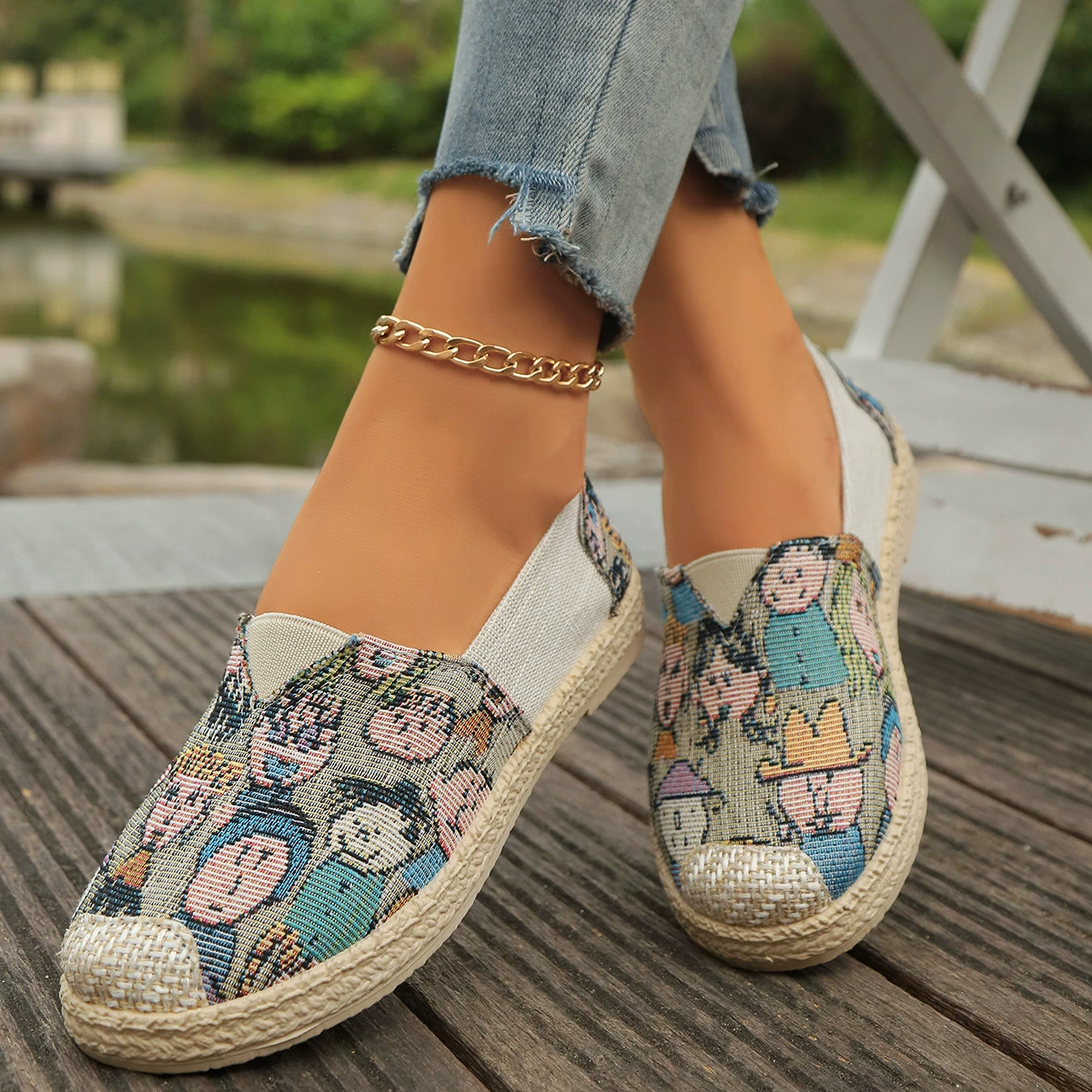 Один педаль трансграничная вышивка цветная серия обуви рыбака женская летняя 2024 новая старая пекинская тканая обувь холст обувь