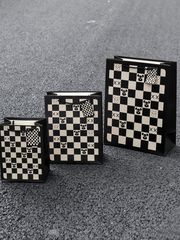 Bolsa de regalo simple en blanco y negro, bolsas de regalo de cumpleaños, bolsas de regalo de alta calidad, bolsas de mano.