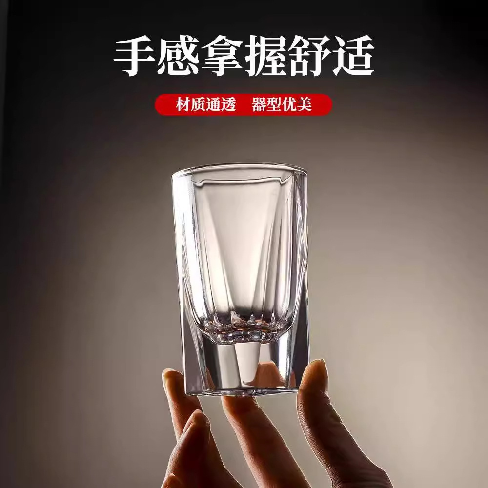 Vaso de vino blanco conjunto de copa de vidrio grueso dos tazas de bala de copa de vino de lujo ligero un sorbo de copa de vino blanco dispensador de vino