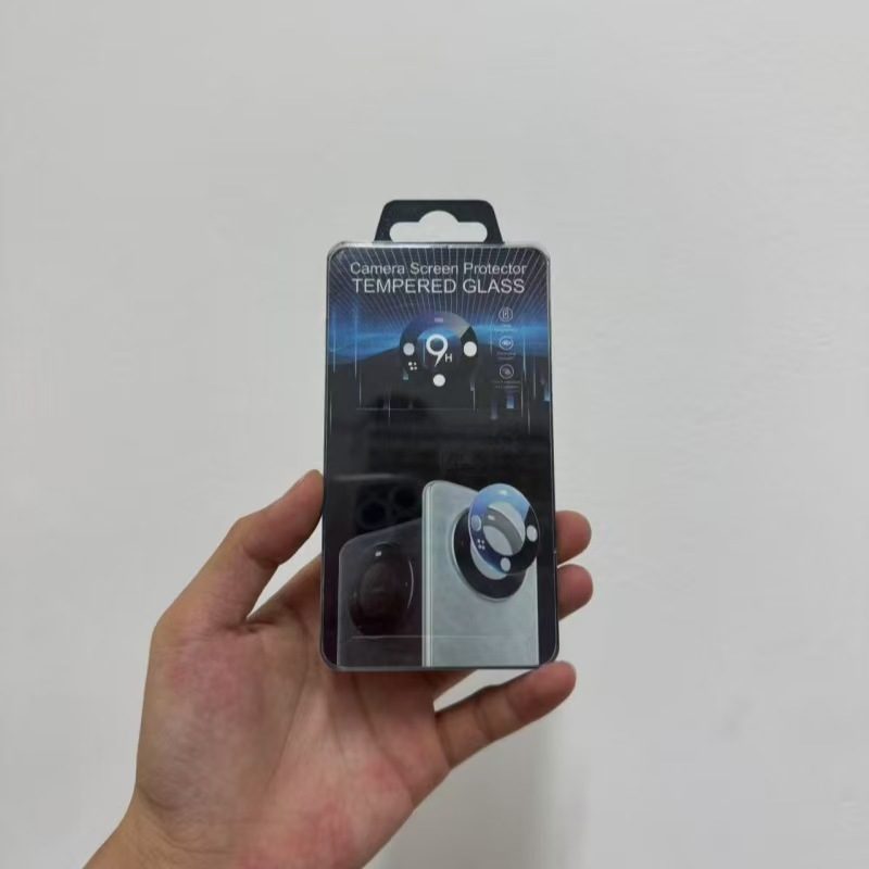 Lens, pack