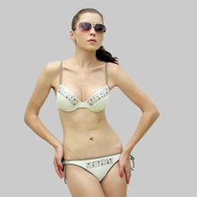 �¿������ھ�£���бȼ��ẫ�汳��Ӿ��Ӿװ�Ȼ���152005