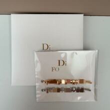 D���¿̨ٛƷ�僽�ɫ�yɫ��ĸһ�֊Aһ�����º��sŮʿ�l�A