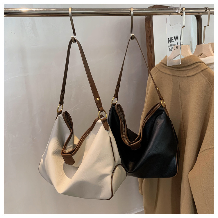 Large Capacity Bag Women's Bag 2021 New Fashion All-match Large Shoulder Bag Soft Leather Feeling Leisure Bucket Bag display picture 12