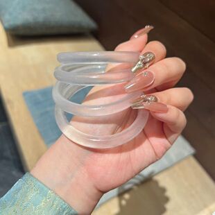 һ�����l�߱��N���¹⼚�A�l�����CʯӢ�����C������ˮĭ�����C