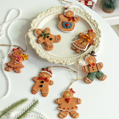 国境を越えた売れ筋クリスマスツリージンジャーブレッドマンレトロアクセサリー塗装樹脂かわいい小さなペンダントギフトクリスマス装飾