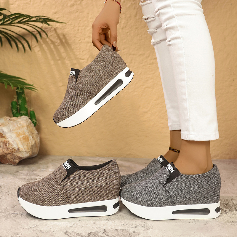 European and American Casual Large Size Fashion Flats for Women 2024 Autum New Platform Thick-Soled Shiny Glitter Sports Shoes