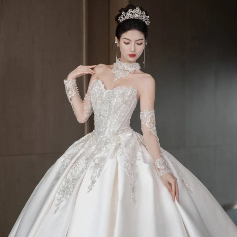 Satin Wedding Dress for Brides 2026 New Style Main Dress High-Quality Texture French Retro Strapless Wedding Gown for Summer D113