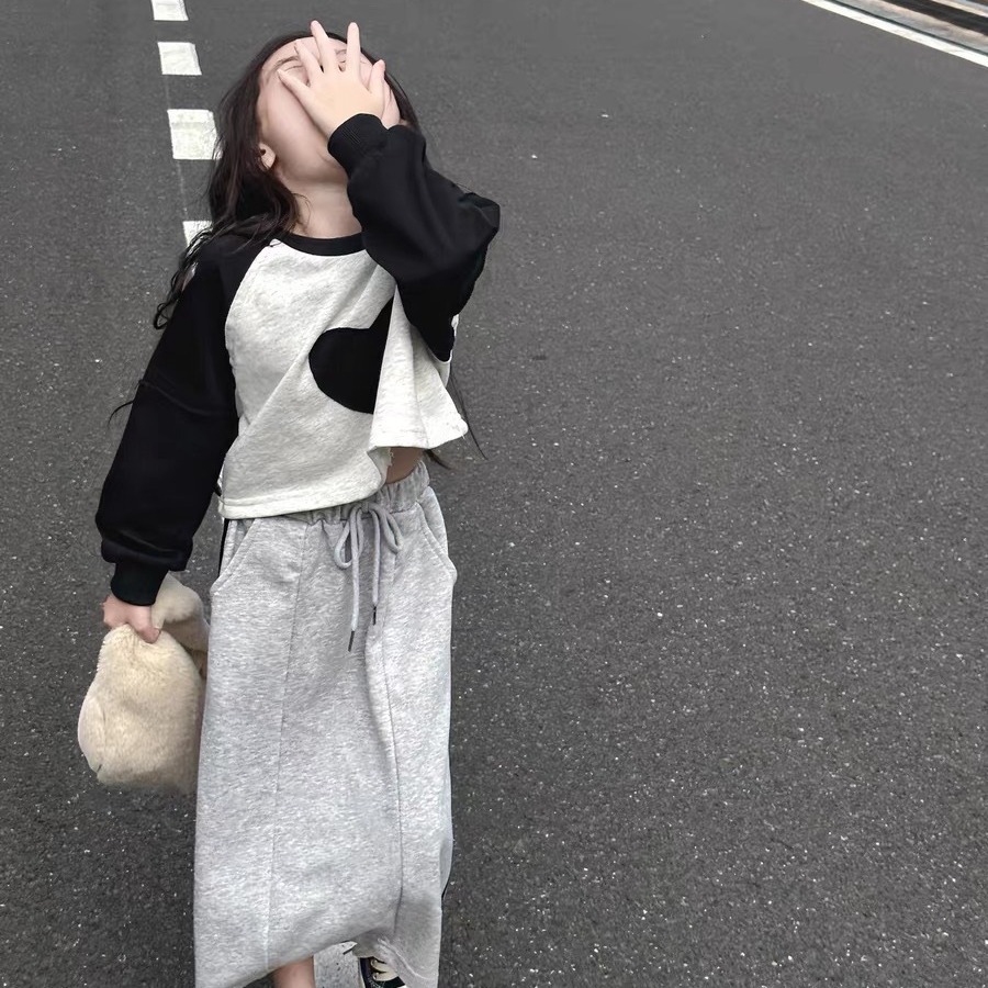 童裝2024春季韓版女童美式愛心拼色衛衣 時髦短款套頭衫 打底T恤