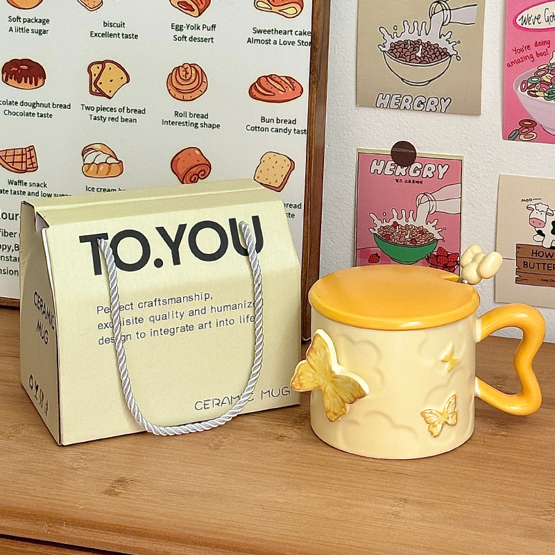 Taza niña Taza de mariposa de alto valor Taza de cerámica con tapa Cuchara Regalo de cumpleaños Taza para beber Hogar