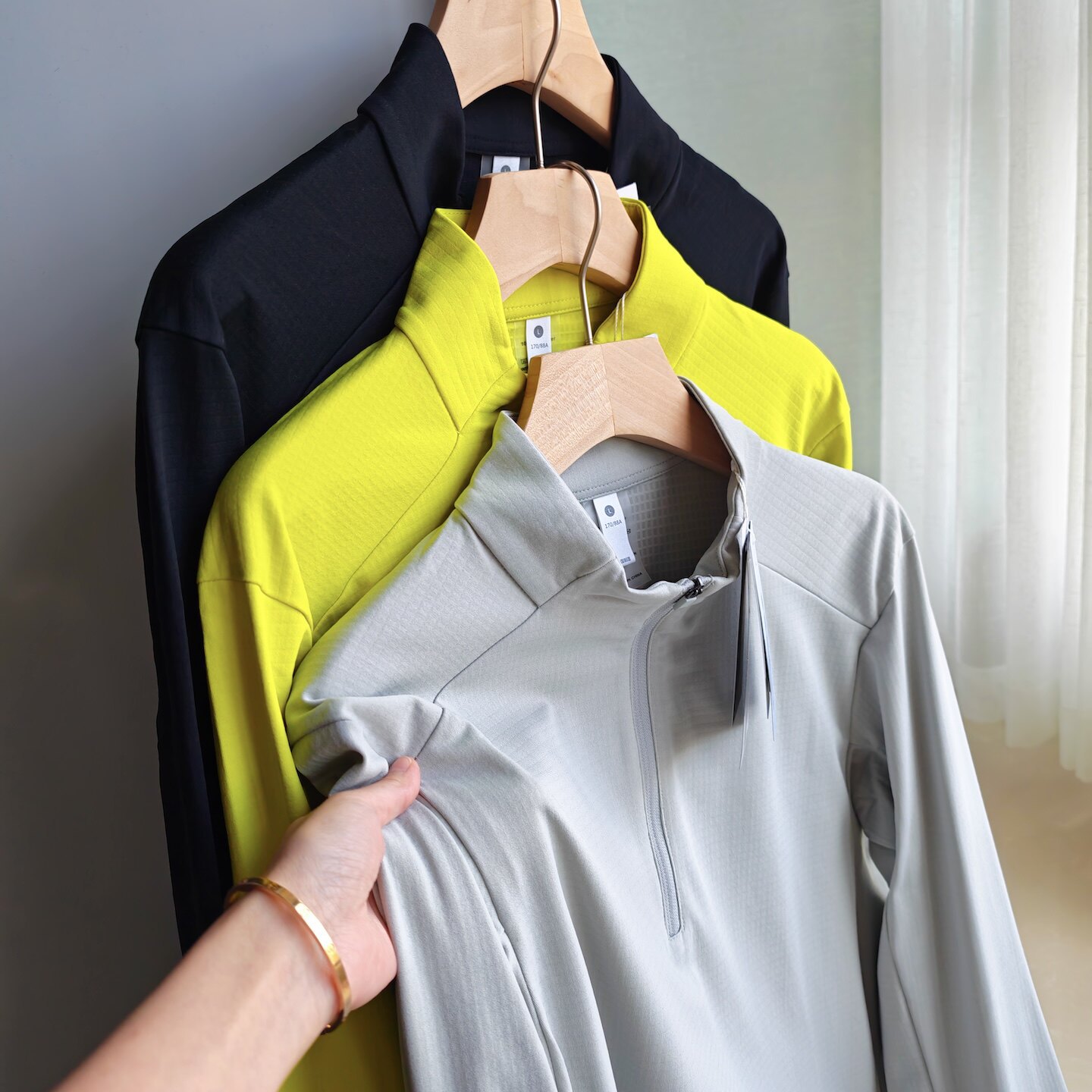 Outdoor running sports sweatshirt, unisex style, autumn and winter warm base layer top, fleece-lined, stand-up collar, long-sleeved t-shirt, wholesale