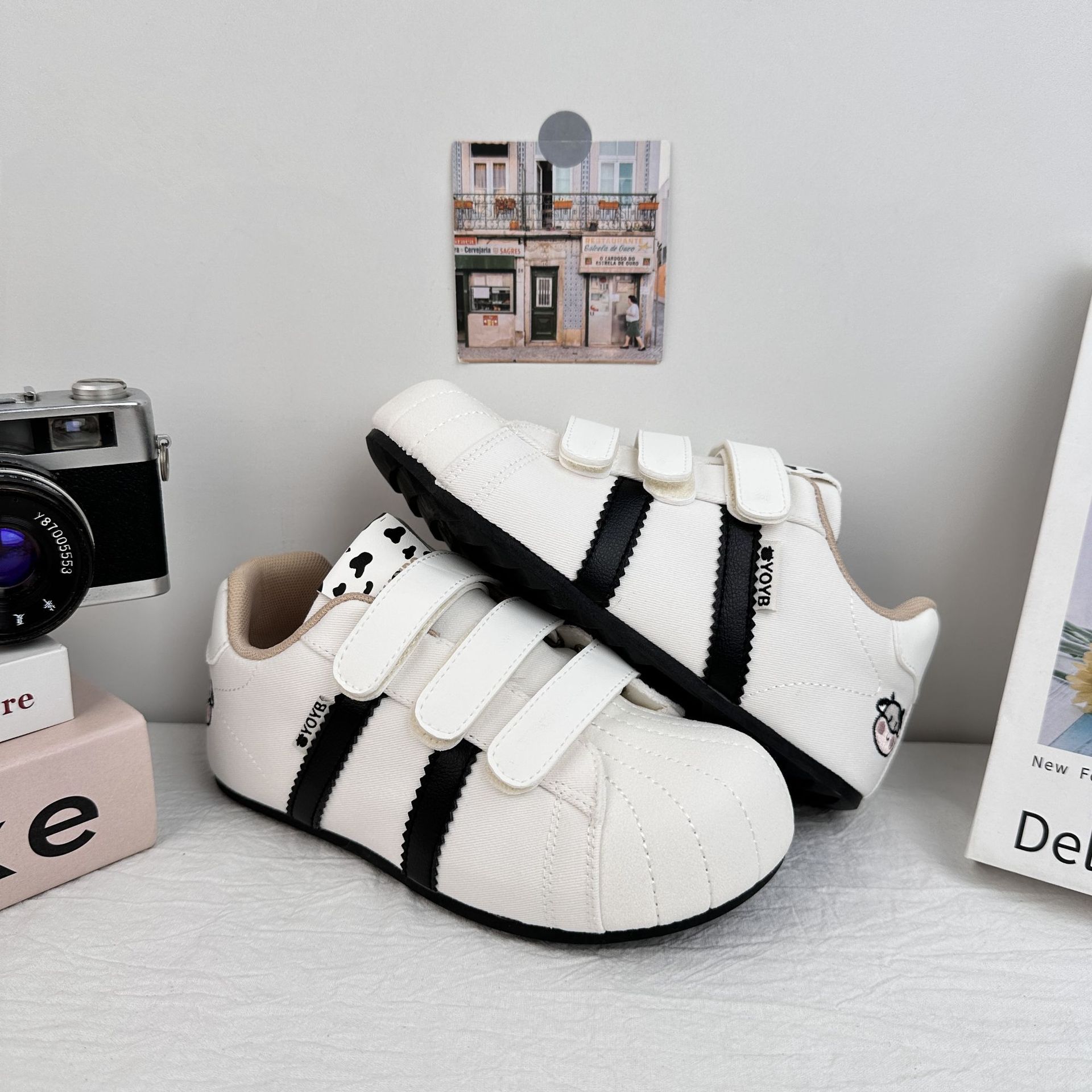 Farwave concha cabeza de dibujos animados zapatos de skate para mujeres 2025 nuevo verano velcro zapatos de moda zapatos bordados exquisitos zapatos planos