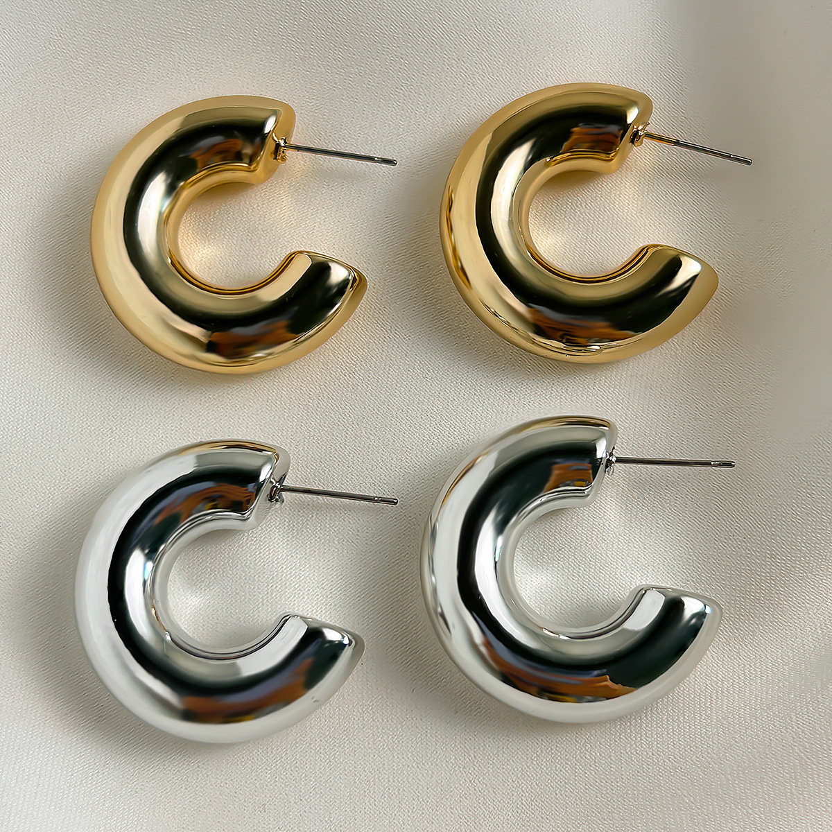 9g Weight Alloy Ear Needle Material Ear Cuffs, Ear Studs Classification 1 Set, 1 Pair Quantity Casual, Street Occasion CCB, Alloy Material Geometric Pattern All Seasons Season Women's Gender Polished Finish Plating Design Retro, Commute Style 1 Set 1 Pair Retro Commute Geometric Plating CCB Alloy Ear Cuffs Ear Studs 9