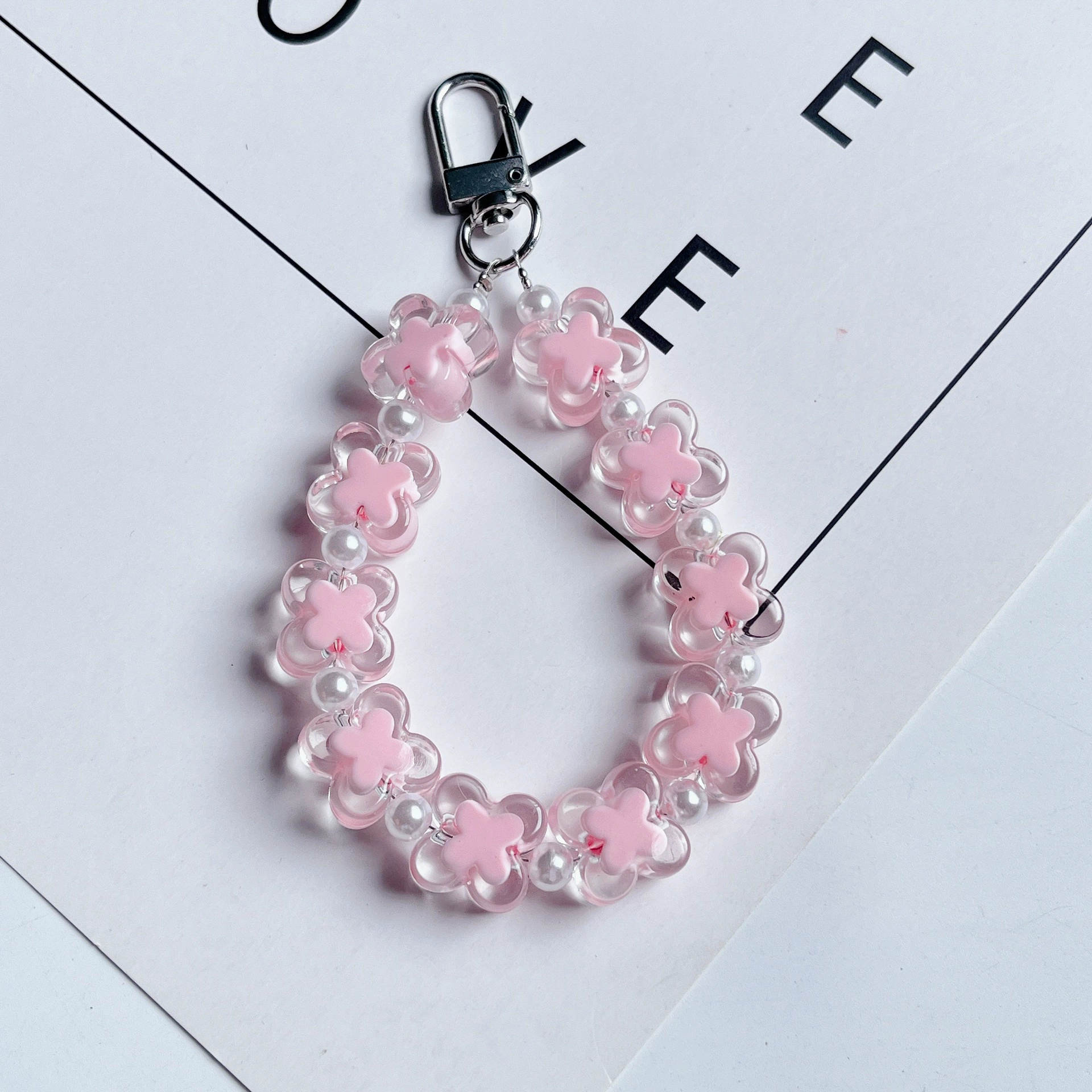 Аcrylic beaded bracelet handmade, beads, accessory, accessories, headphones, keychain, four-leaf clover, DIY