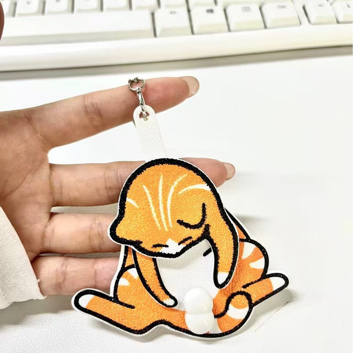 【오렌지색 1개】 흰 계란 놀이 고양이 키링