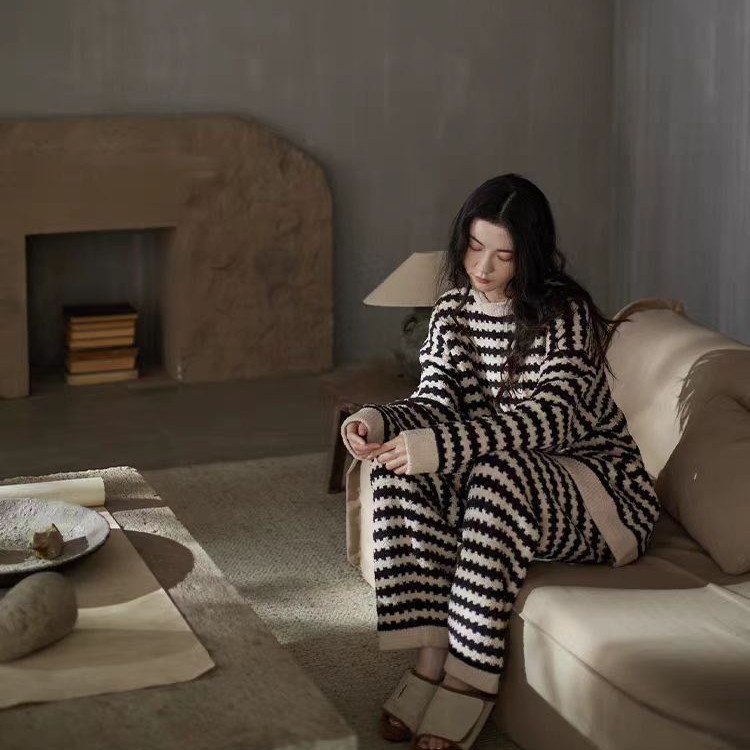 2025新款男女同款半边绒睡衣珊瑚绒加绒加厚秋冬款高级感家居服套|undefined