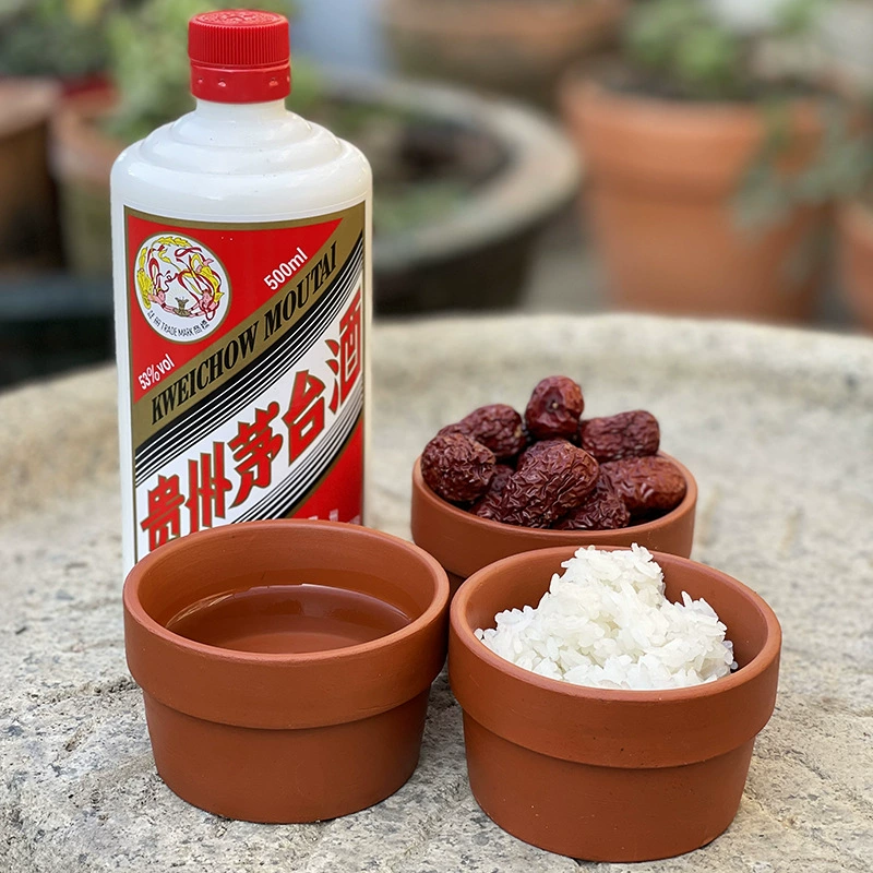 Красноглиняная посуда: миски чашки кувшины глазурь