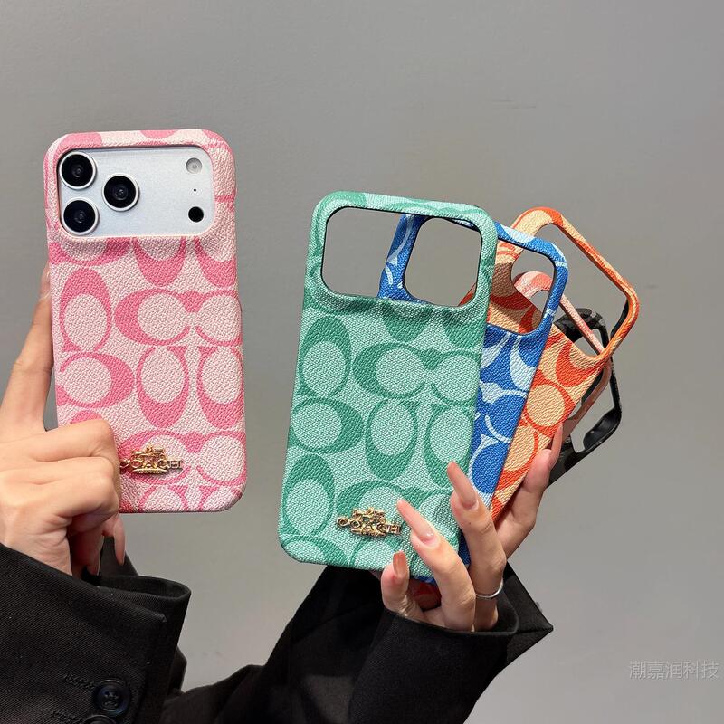 New classic retro C-pattern case suitable for Apple 17 Pro mobile phone, 17 PM half-cover, light luxury, high-end feel, niche wholesale