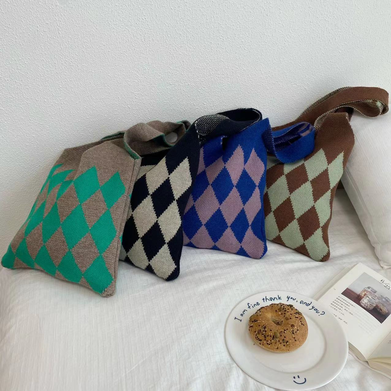 Retro universal one-shoulder bag