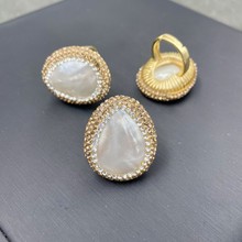 水滴形天然淡水贝壳戒指 精美民族复古DIY手工点钻保色电镀可调节