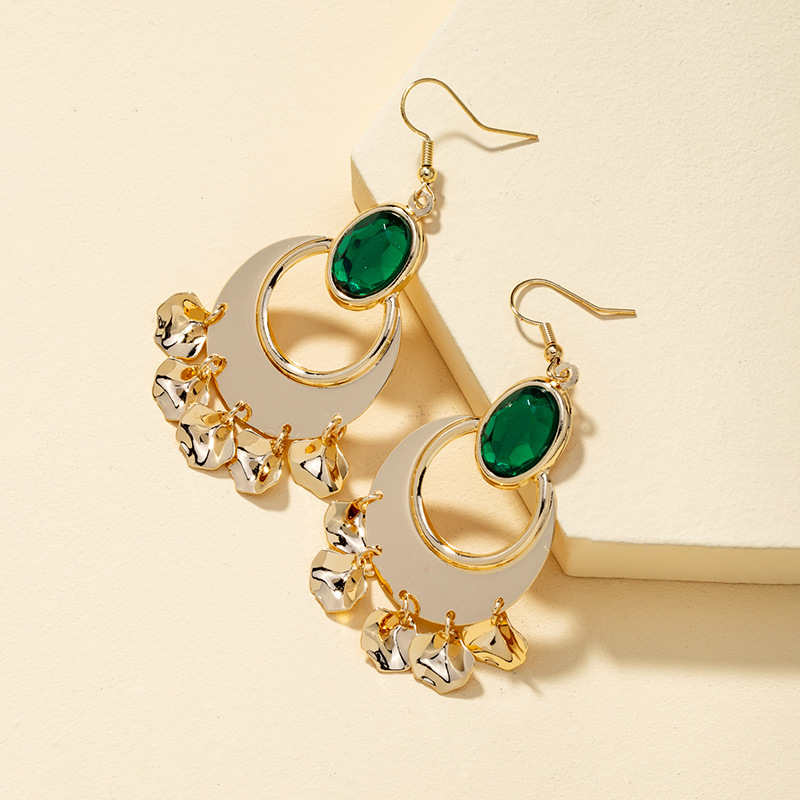 Fashion Long Retro Earrings display picture 1