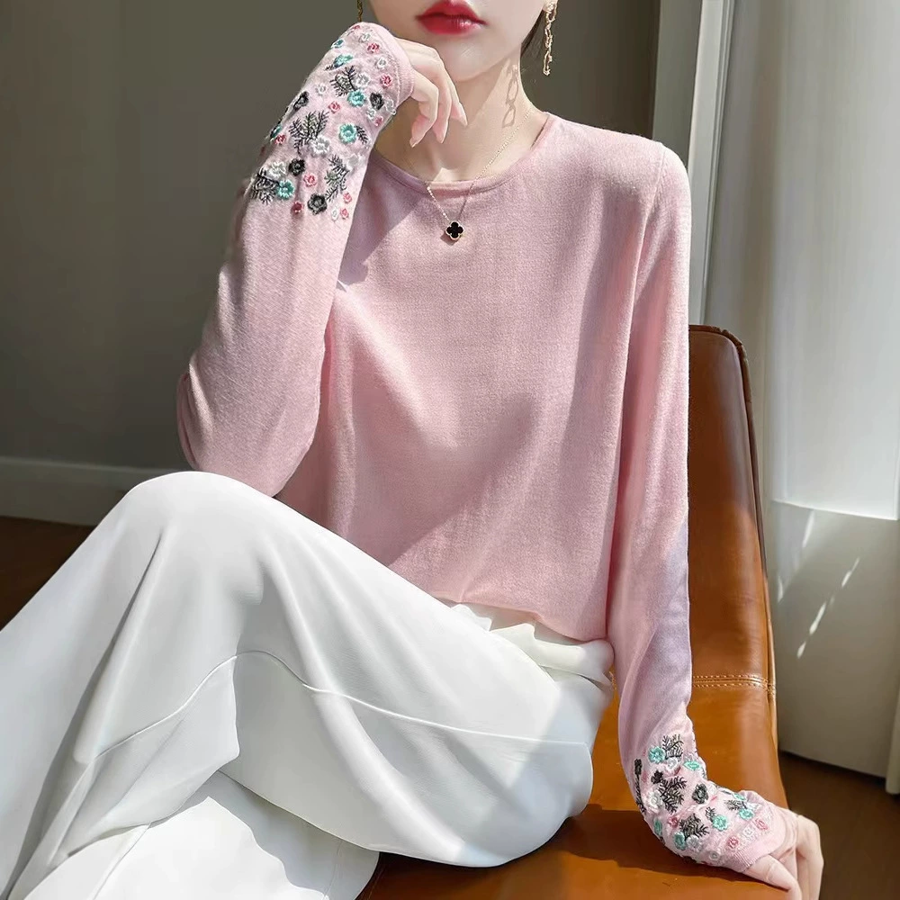 Spring and Autumn New Imitation Wool Round Collar Color Block Heavy Industry Embroidery Knitted Base Shirt Women's Slim and Elegant Versatile Top