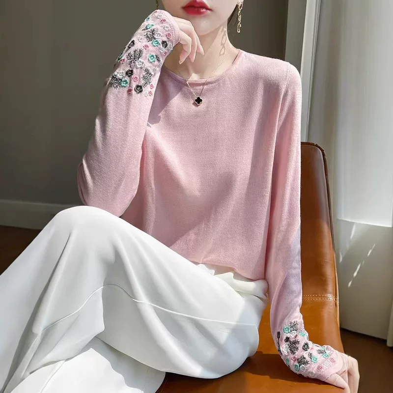 Spring and Autumn New Imitation Wool Round Collar Color Block Heavy Industry Embroidery Knitted Base Shirt Women's Slim and Elegant Versatile Top