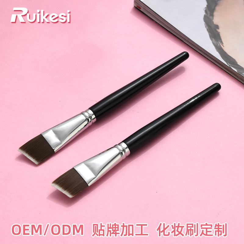 M29 Angled Blade Foundation Brush Ruikesi Blade Foundation Brush Oem Customization Angled Seamless Foundation Brush