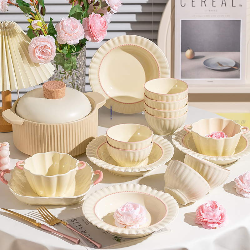 2025 New Tableware and Dish Set for Home Use, Cream Style Light Luxury Ceramic Bowls, Plates, Chopsticks, Bowls, Suitable for Housewarming