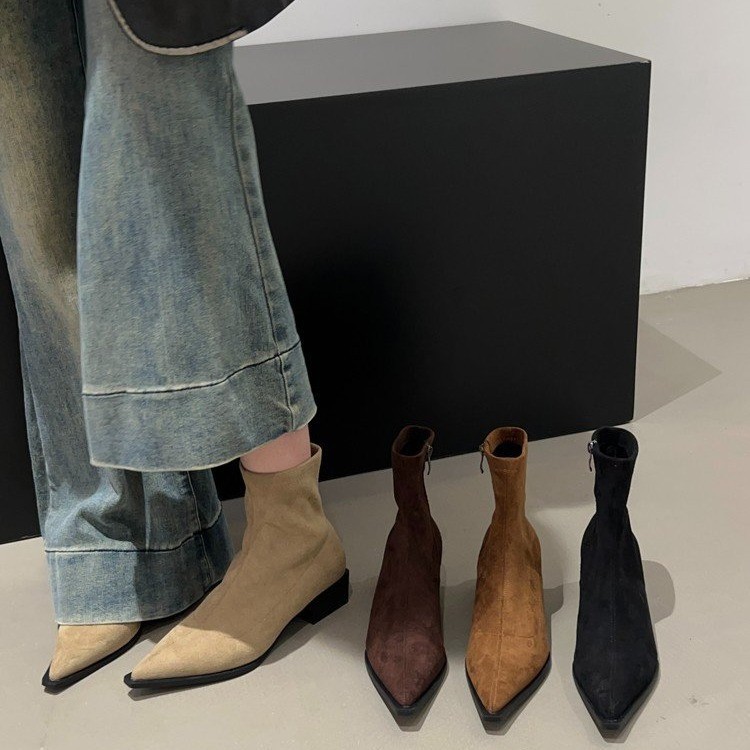 Black demi-season fashionable elastic low boots with zipper…