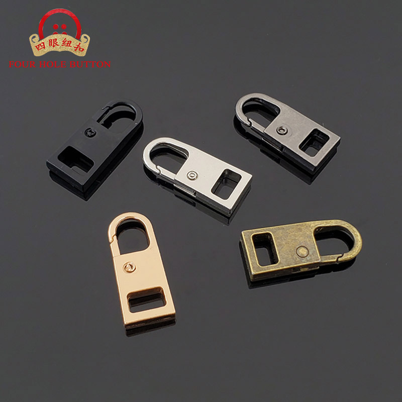 removable accessories with zipper