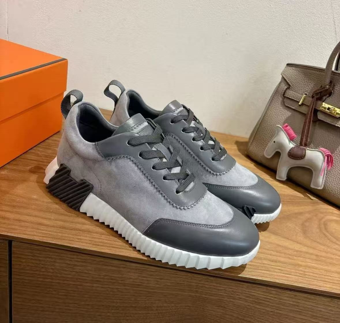 29 / 35