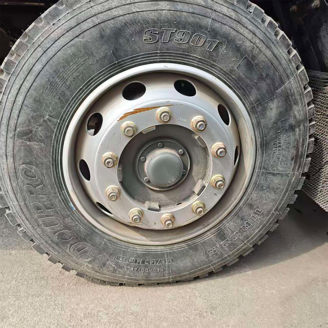 Manufacturer of Cross-Border Heavy-Duty Truck Howo, Eight-Wheel Dump Truck, Engineering Dump Truck, Earthmoving Transport Truck, 371 Horsepower Dump Truck
