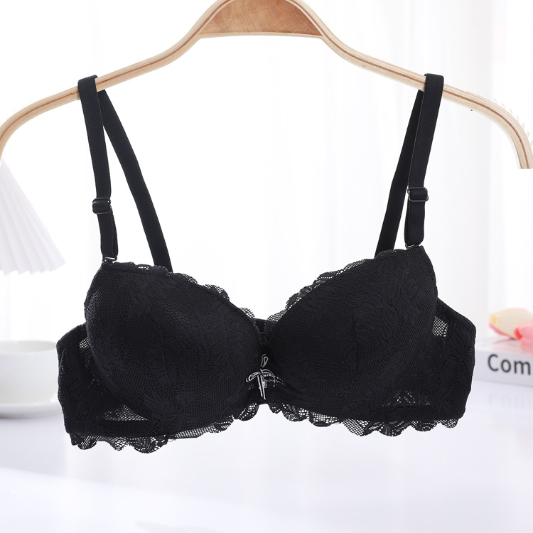 Fábrica de stock pequeño pecho grueso sujetador sexy encaje reunido ropa interior de mujer con anillo de acero sobre el bra de caída