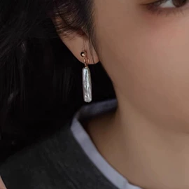 项链;手链;耳环