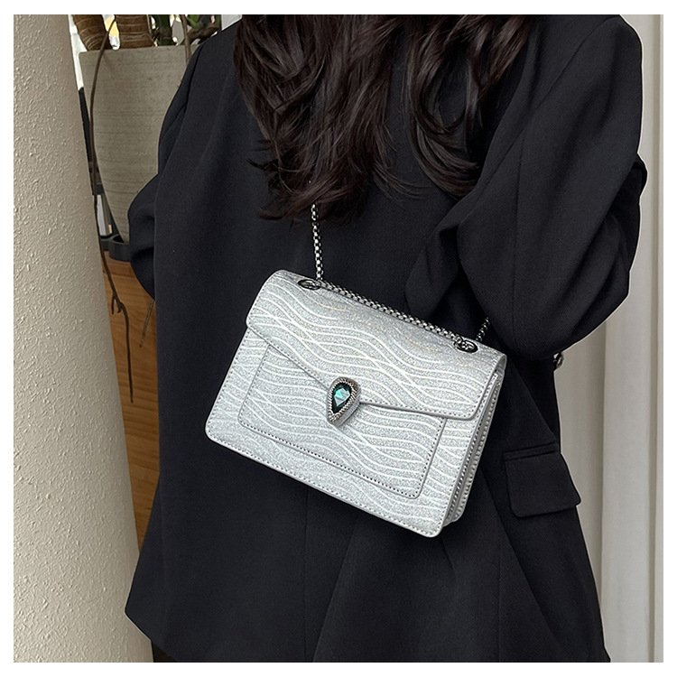 Versatile Snake Pattern Shoulder Bag For Women With Chain Strap_voghion.com