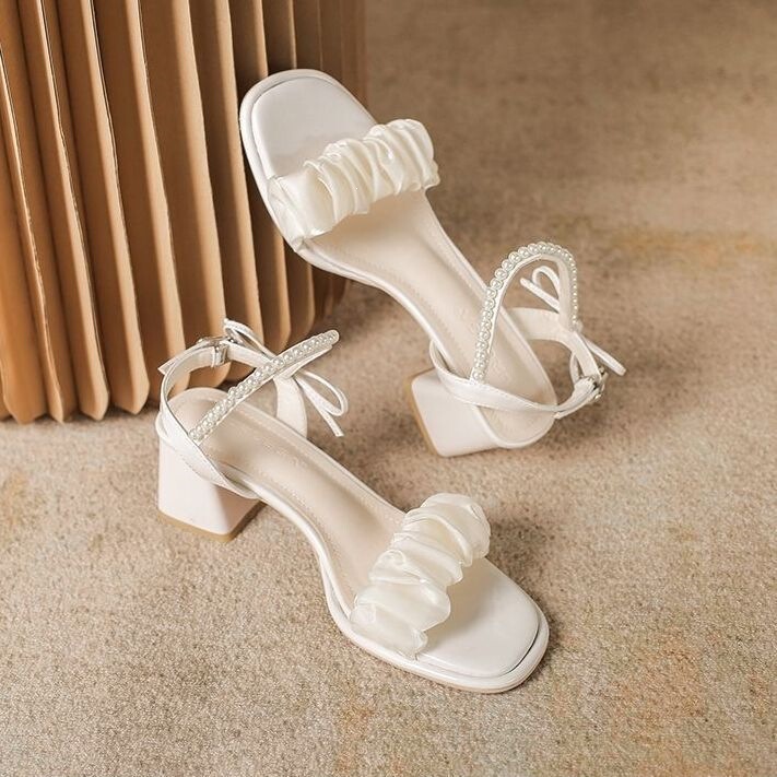 High-Heeled Sandals for Petite Women, Summer Fashion, Fairy-Style, Elegant, with Pearl Bow, Single Strap, Chunky Heel, Paired with a Dress