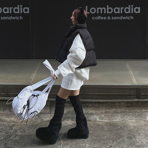 Korean new style large capacity dumpling pocket versatile casual bow strap crossbody down jacket bag