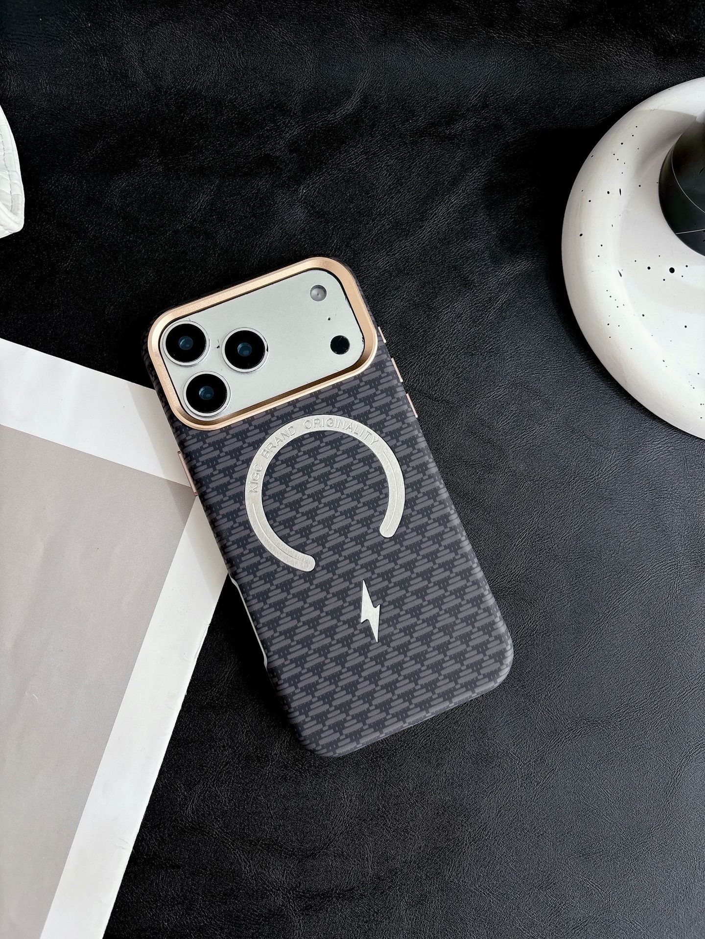 Ốp lưng từ tính chống sốc cho iPhone 17 Pro Max, viền dày bảo vệ toàn diện — Đen, Xanh dương, Cam, Xám chi tiết 4