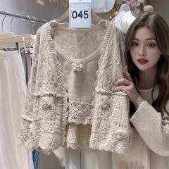 女性用の優しいミルク系ニッチデザインセーター、韓国風ルーズでスリムなヘビーカメリアツーピーストップス