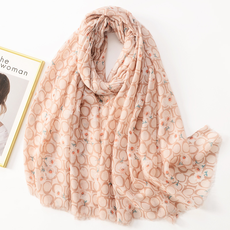 Comercio exterior estilo coreano Venta caliente algodón y lino sensación bufanda gradiente de moda bufanda suave primavera y verano viajes protector solar chal fino