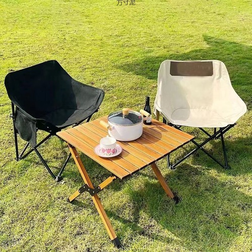Outdoor foldable moon chair with high back, lightweight and portable, suitable for camping, picnic, and outdoor use.